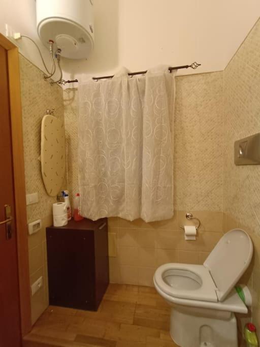 "Orchidea" Camera Privata Nell'Appartamento Condiviso Cagliari Bagian luar foto
