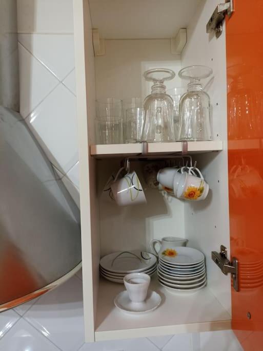 "Orchidea" Camera Privata Nell'Appartamento Condiviso Cagliari Bagian luar foto