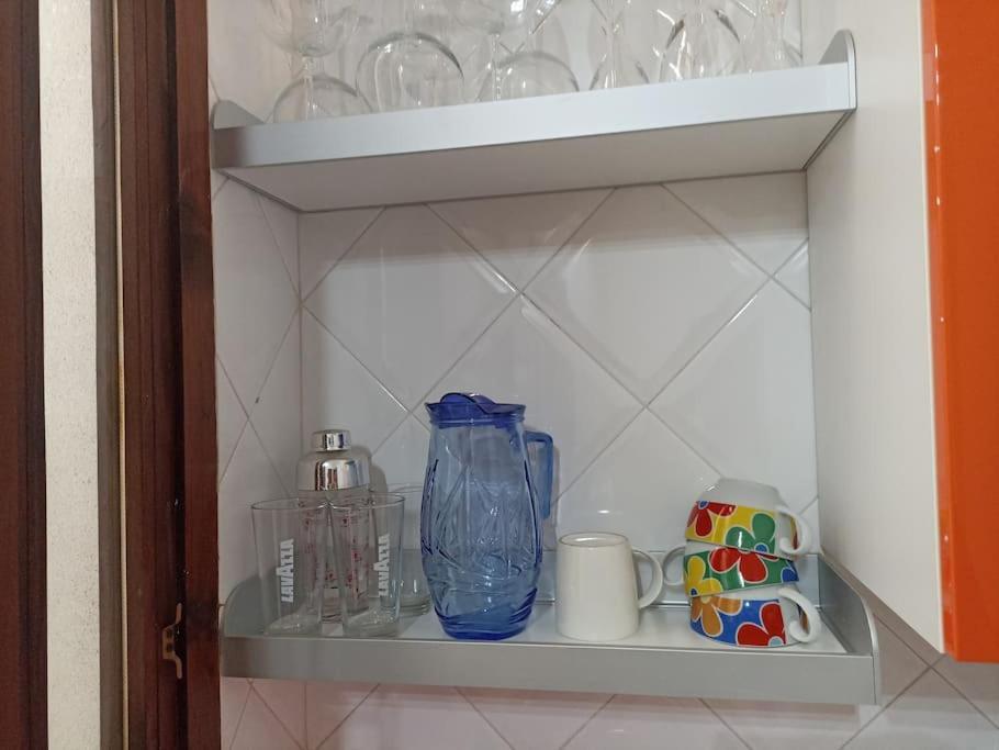"Orchidea" Camera Privata Nell'Appartamento Condiviso Cagliari Bagian luar foto