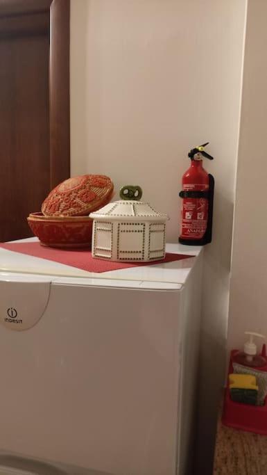 "Orchidea" Camera Privata Nell'Appartamento Condiviso Cagliari Bagian luar foto