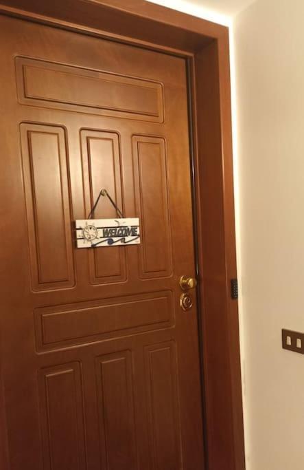 "Orchidea" Camera Privata Nell'Appartamento Condiviso Cagliari Bagian luar foto